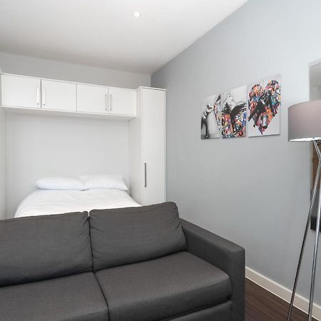 Superb Studio Apartment Londra Exterior foto