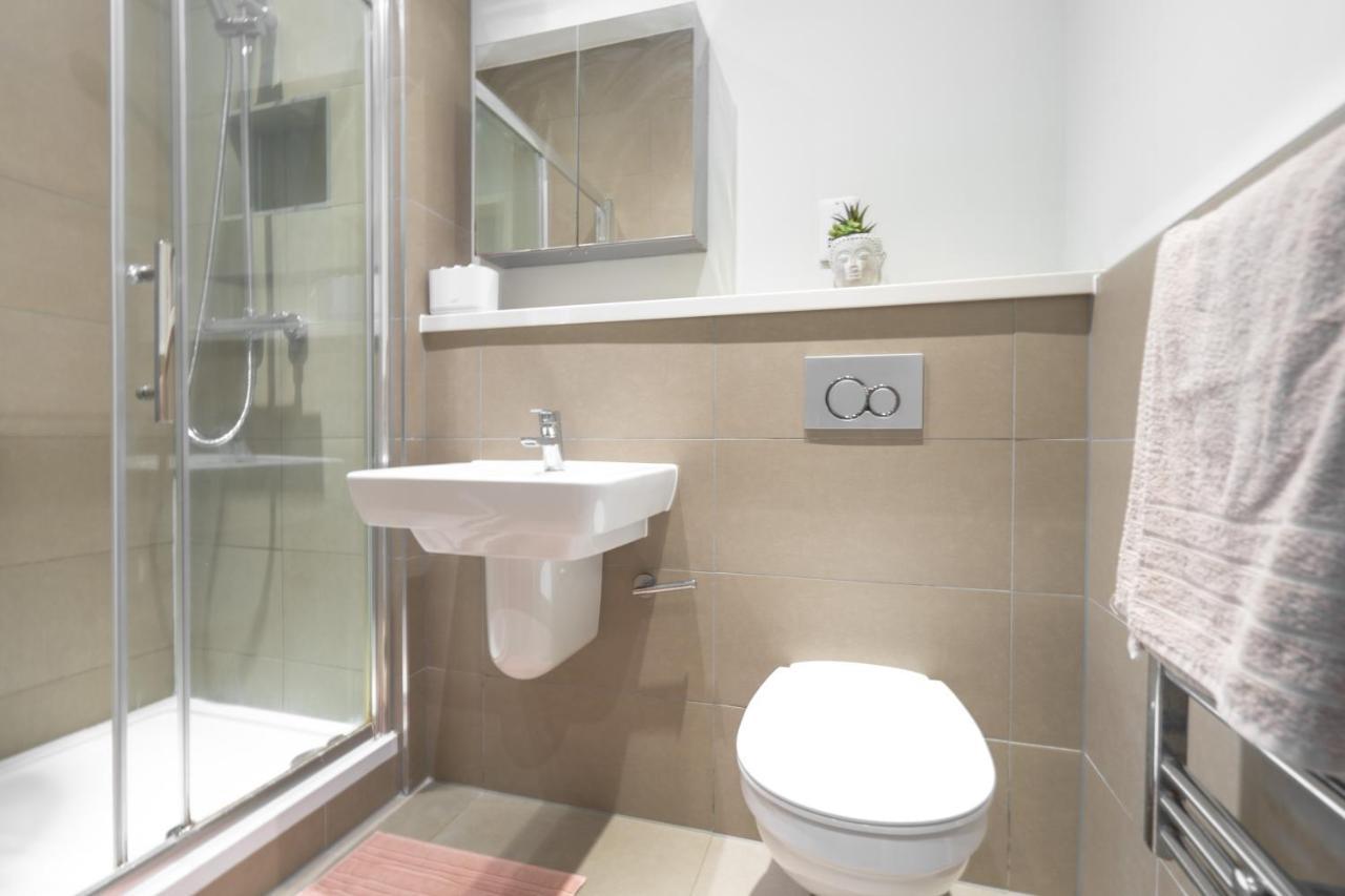 Superb Studio Apartment Londra Exterior foto